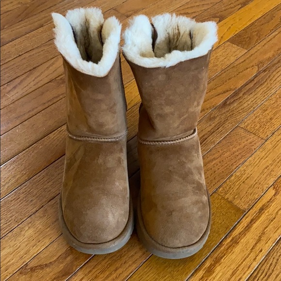 UGG Bailey Bow II Genuine Shearling Boot Cognac - Picture 2 of 6